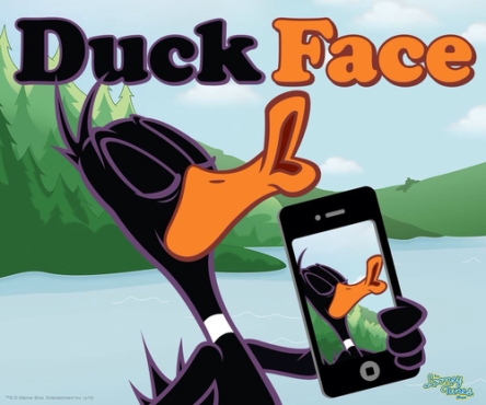 duck-face-selfie